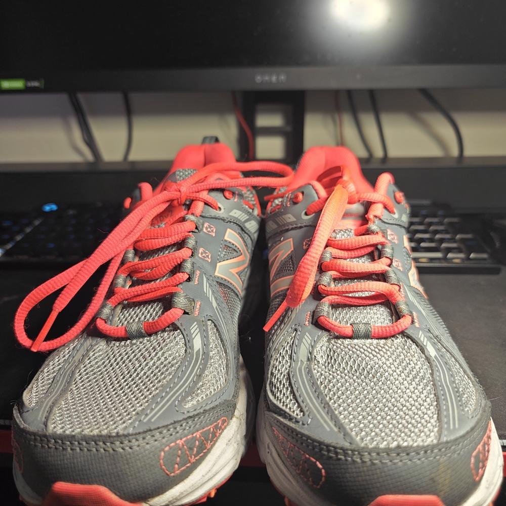[Used] New Balance Women's WT510TP2 Trail Running Shoes Size 9.5